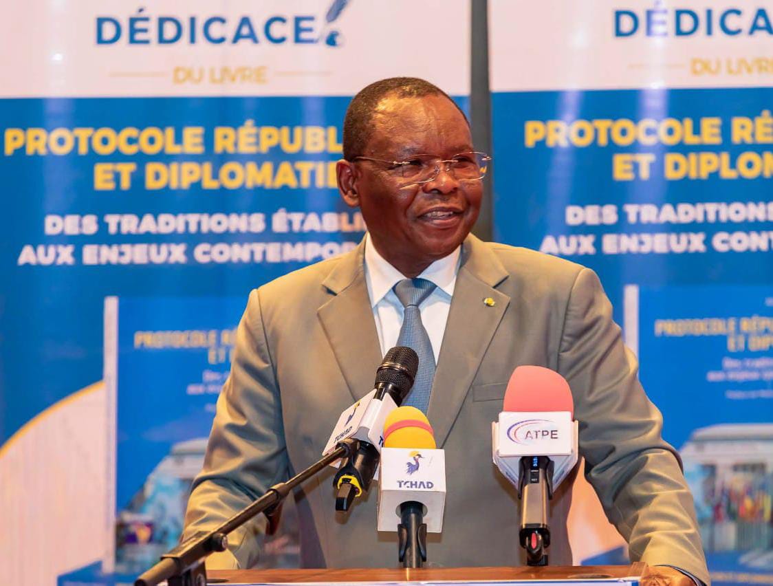 Du protocole républicain et de la conduite des affaires internationales