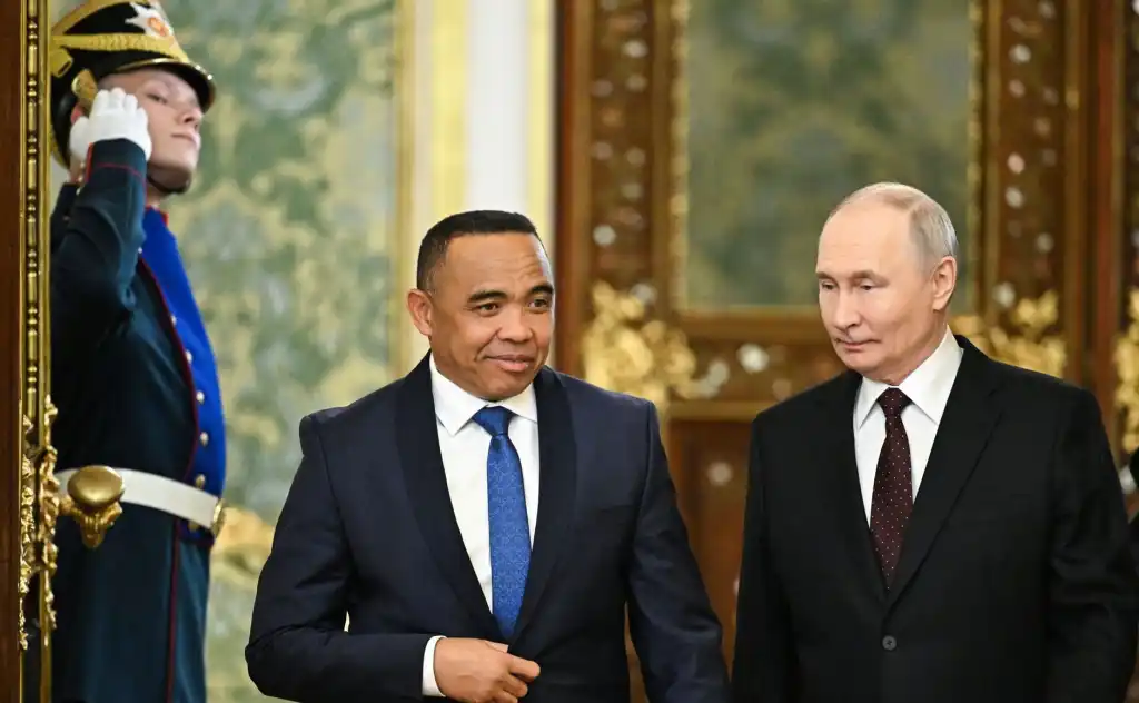 De Bangui à Antananarivo, la même méthode russe pour verrouiller le processus démocratique